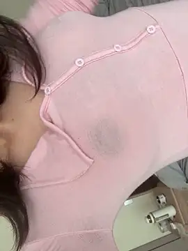 Krismil3 online show from April 12, 1:21 am