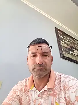 Snapshot of kariilalit chatting on June 19, 7:01 am kariilalit online show from June 19, 7:01 am