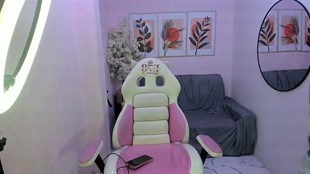 Zafiro t18 online show from March 7, 12:45 pm