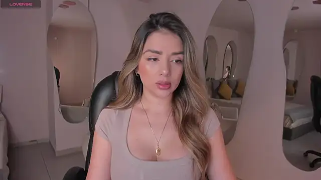 Snapshot of ChloePreston_ chatting on March 4, 10:35 am ChloePreston  online show from March 4, 10:35 am