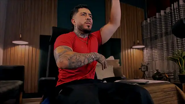 Snapshot of LeoSalvatore_ chatting on February 6, 3:37 am LeoSalvatore online show from February 6, 3:37 am