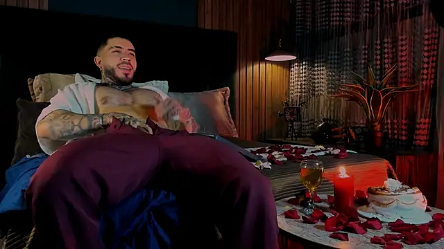 Snapshot of LeoSalvatore_ chatting on February 15, 3:52 am LeoSalvatore online show from February 15, 3:52 am