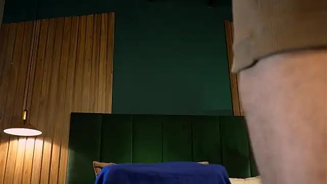 Snapshot of LeoSalvatore_ chatting on March 11, 6:43 am LeoSalvatore online show from March 11, 6:43 am