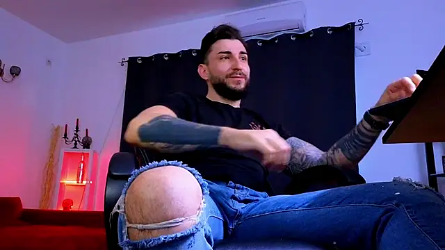 MightyAaron66 online show from May 20, 3:24 am