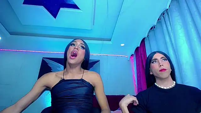 NahomiCamper online show from October 26, 12:16 am