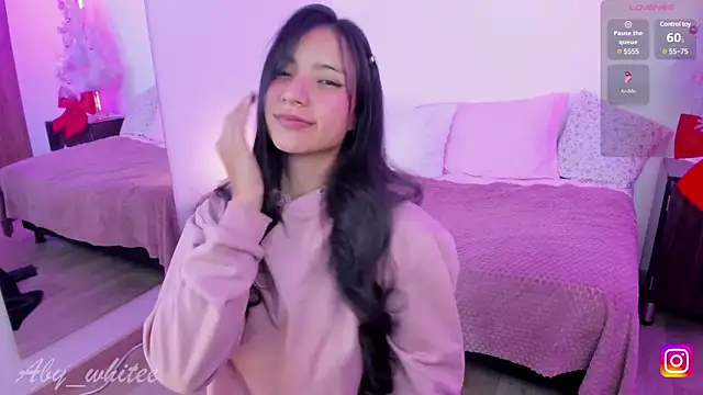 Snapshot of AbyWhitee chatting on January 18, 4:59 am AbyWhitee online show from January 18, 4:59 am