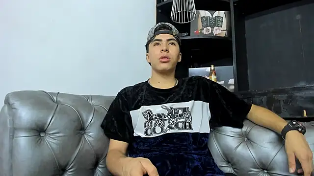 HeellBoy  online show from November 1, 7:49 pm