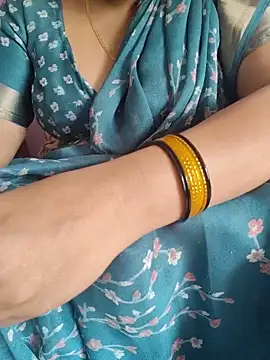 Snapshot of samitasharma chatting on May 20, 6:41 am samitasharma online show from May 20, 6:41 am