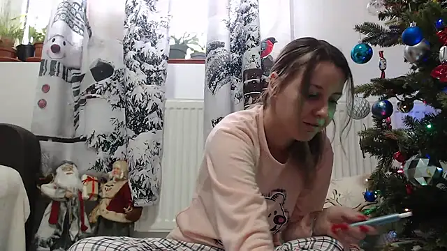 Snapshot of SweetMaddy888 chatting on December 26, 11:10 am SweetMaddy888 online show from December 26, 11:10 am