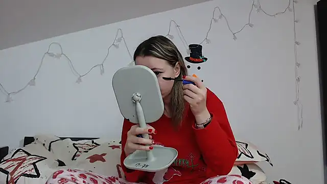 Snapshot of SweetMaddy888 chatting on January 11, 4:06 am SweetMaddy888 online show from January 11, 4:06 am