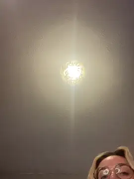 Snapshot of diamondgalxo chatting on January 11, 11:43 pm diamondgalxo online show from January 11, 11:43 pm