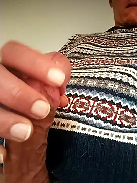 Snapshot of gigolopez1 chatting on February 8, 12:08 pm gigolopez1 online show from February 8, 12:08 pm