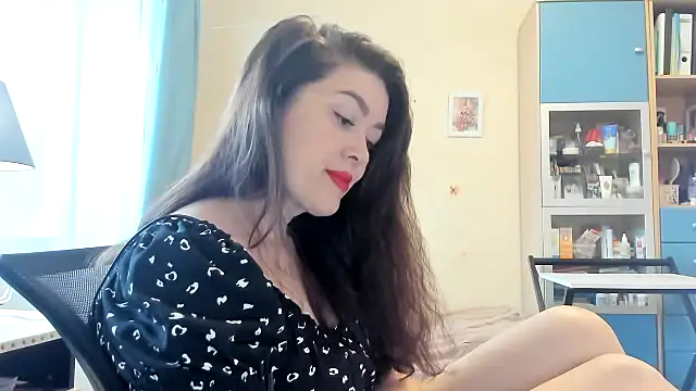 Snapshot of SofiaBells chatting on July 30, 9:41 am SofiaBells online show from July 30, 9:41 am