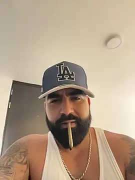Snapshot of Lyon_vach chatting on May 31, 10:00 pm Lyon vach online show from May 31, 10:00 pm