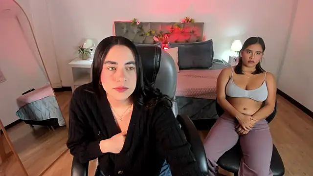 Snapshot of Icysweetcam chatting on May 12, 11:07 am Icysweetcam online show from May 12, 11:07 am