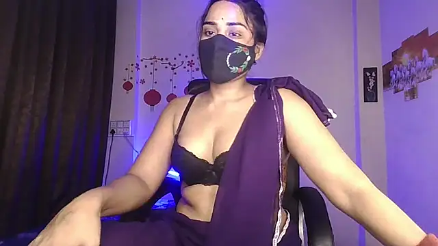 Snapshot of Black-Pearll chatting on June 22, 3:25 am Black-Pearll online show from June 22, 3:25 am