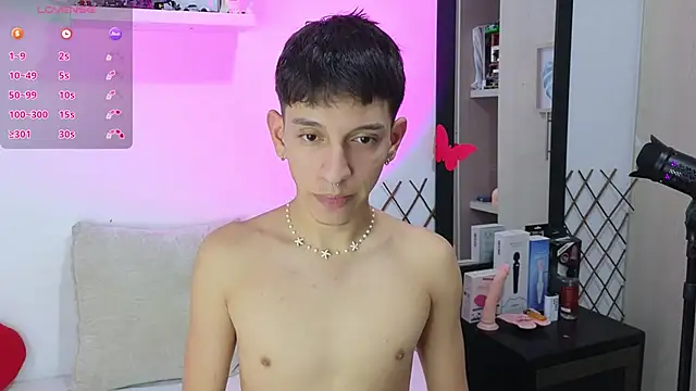 Snapshot of milky__boy_ chatting on February 26, 4:47 am milky boy online show from February 26, 4:47 am