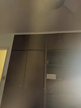 Snapshot of Elinatiranda chatting on February 27, 3:17 am Elinatiranda online show from February 27, 3:17 am