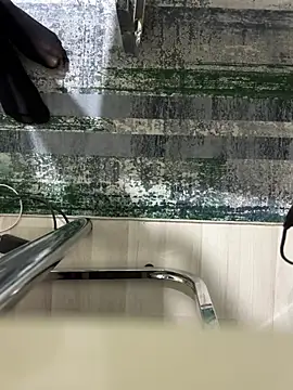 Snapshot of homidor chatting on December 23, 10:44 pm homidor online show from December 23, 10:44 pm