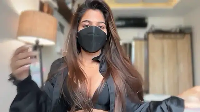 Hotty-Sana online show from April 6, 4:46 am