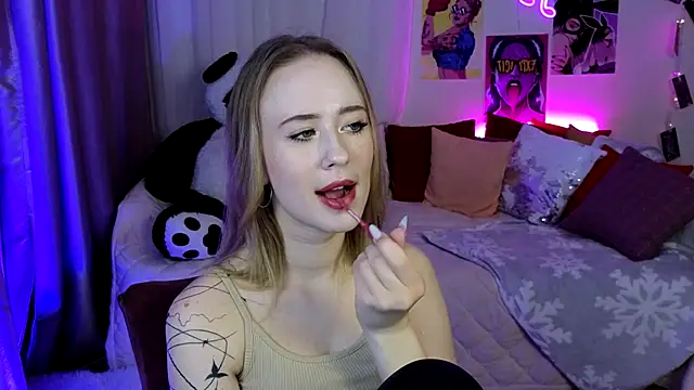 SashaBrooks online show from September 22, 6:10 pm