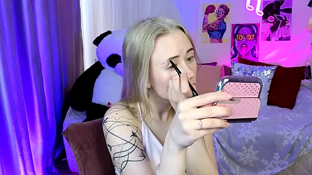 SashaBrooks online show from October 18, 1:34 pm