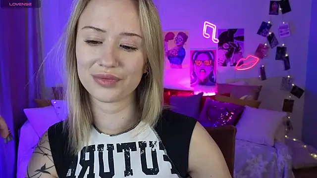 SashaBrooks online show from January 13, 2:00 pm