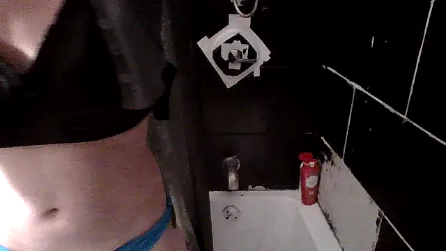 Snapshot of MizzAmy1 chatting on December 29, 11:08 pm MizzAmy1 online show from December 29, 11:08 pm