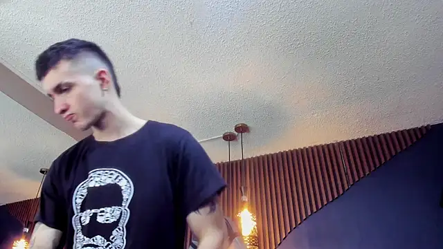 JacksonOlsenn online show from March 8, 6:37 pm