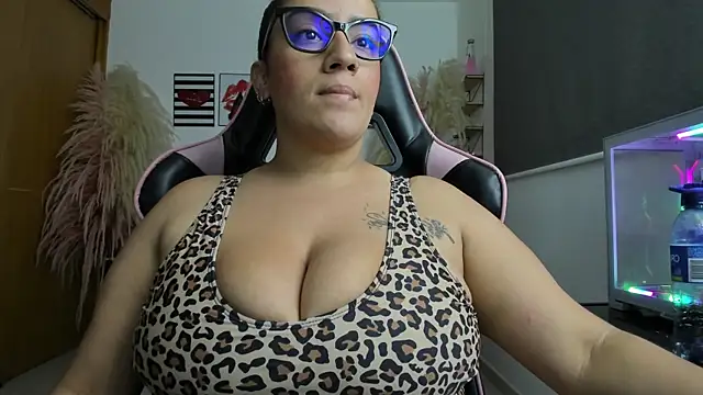 Snapshot of Samanthagax chatting on January 23, 11:15 pm Samanthagax online show from January 23, 11:15 pm