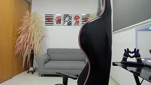 Snapshot of Samanthagax chatting on March 13, 9:48 pm Samanthagax online show from March 13, 9:48 pm