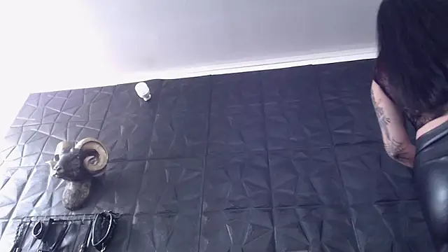 Agata Darkness online show from March 3, 7:09 pm