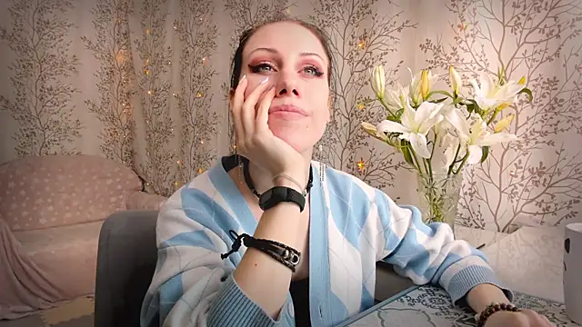 Mary0Lou online show from February 28, 5:52 am