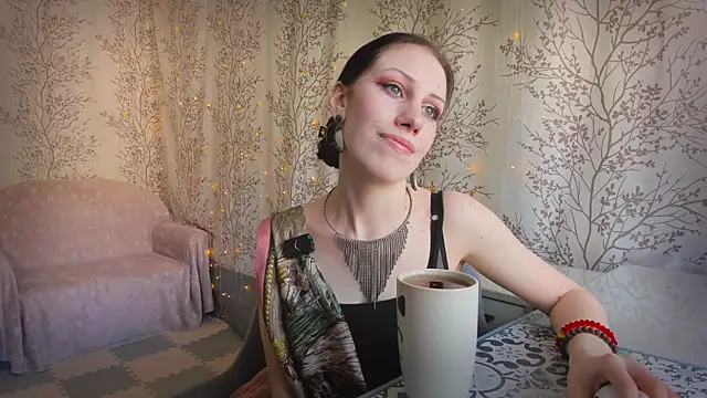 Mary0Lou online show from May 31, 8:10 am