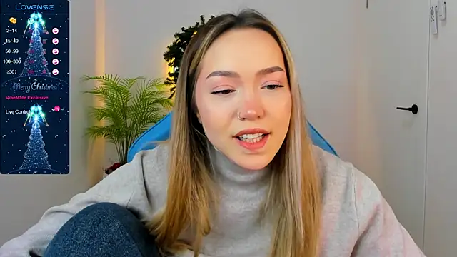 Snapshot of Evia_r0se chatting on December 24, 8:33 am Evia r0se online show from December 24, 8:33 am