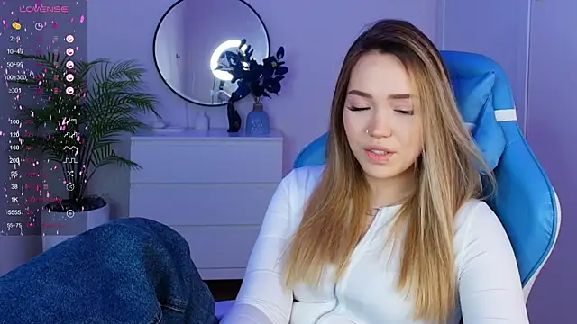 Snapshot of Evia_r0se chatting on January 26, 10:34 am Evia r0se online show from January 26, 10:34 am