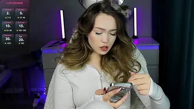 Snapshot of Evia_r0se chatting on September 17, 3:46 pm Evia r0se online show from September 17, 3:46 pm