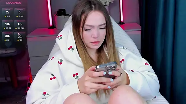 Snapshot of Evia_r0se chatting on October 2, 2:35 pm Evia r0se online show from October 2, 2:35 pm