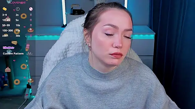 Evia r0se online show from February 10, 8:51 am