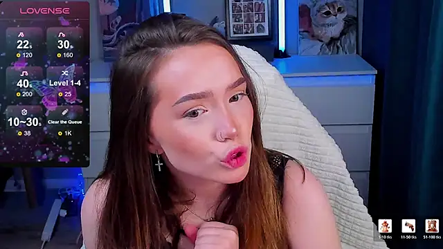 Snapshot of Evia_r0se chatting on April 26, 9:07 am Evia r0se online show from April 26, 9:07 am