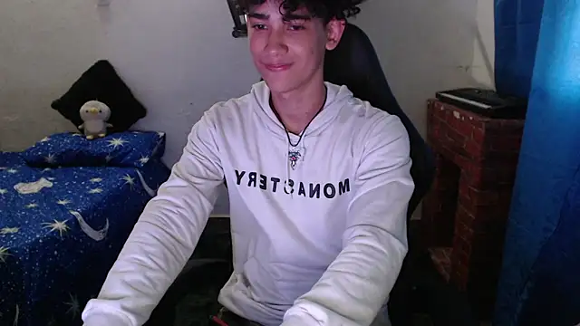 Snapshot of jake_willianss chatting on February 7, 9:04 pm jake willianss online show from February 7, 9:04 pm