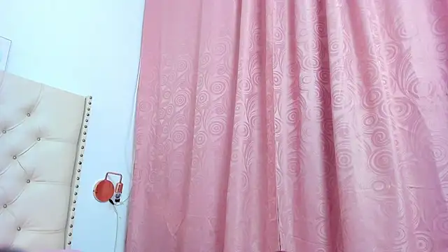 Snapshot of Kim_Eli chatting on January 23, 11:47 pm Kim Eli online show from January 23, 11:47 pm