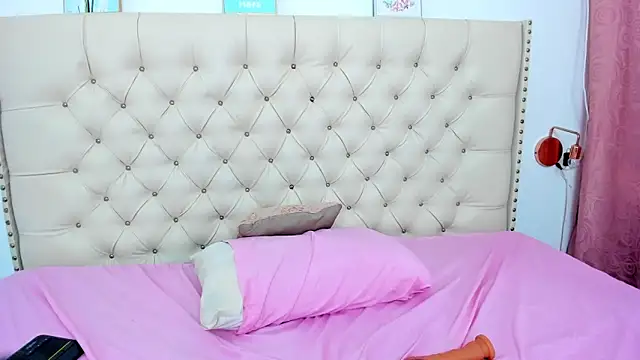 Snapshot of Kim_Eli chatting on February 1, 10:55 pm Kim Eli online show from February 1, 10:55 pm