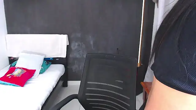 SusanLeroy online show from April 18, 9:35 am