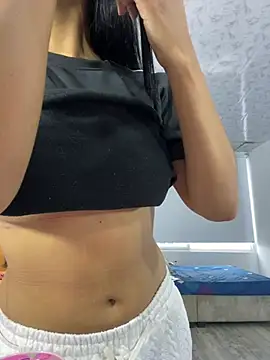 SOPHIACANDY19  online show from March 29, 10:32 pm