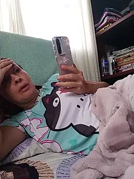 Samantha Sullivan  online show from March 6, 12:12 pm