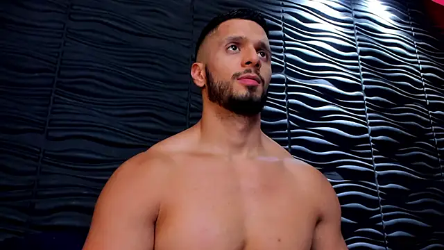 Snapshot of Cutetitslatin chatting on March 7, 8:55 pm Cutetitslatin online show from March 7, 8:55 pm