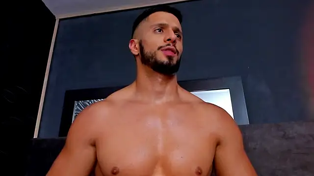 Snapshot of Cutetitslatin chatting on March 22, 3:09 pm Cutetitslatin online show from March 22, 3:09 pm