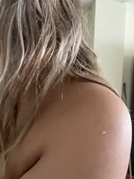 Candy sr online show from February 27, 5:35 pm