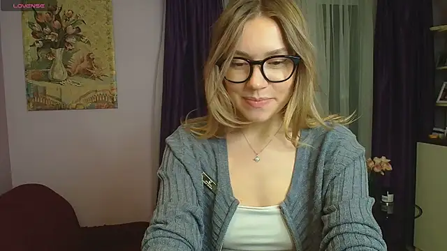 TaylorBre online show from December 11, 5:53 am